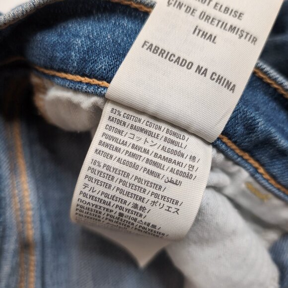 Abercombie & Fitch Women's Denim Shorts Medium Wash, Size 2 (US 26) - Picture 6 of 6